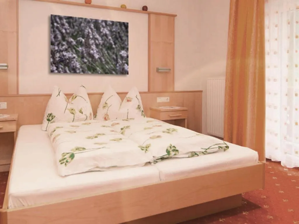 Haus Vesulspitze Bed & Breakfast Ischgl 0*,  Austria