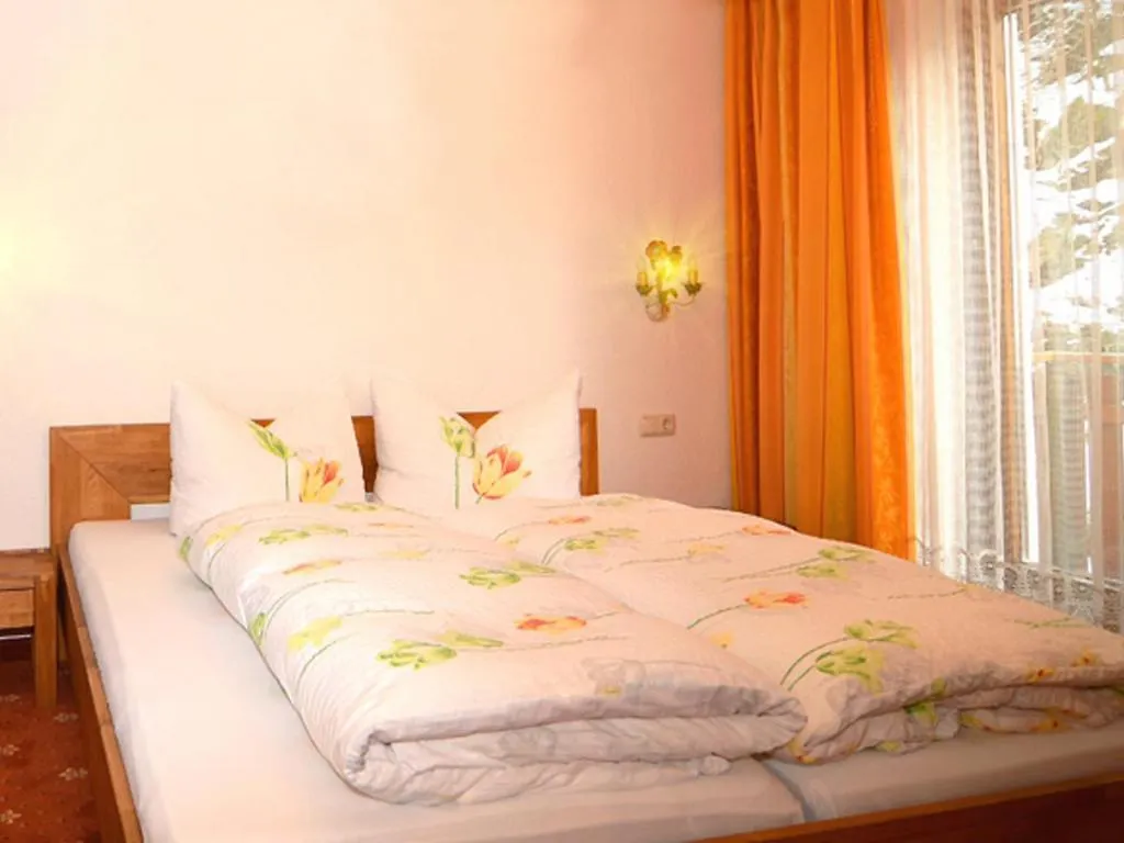 Haus Vesulspitze Bed & Breakfast Ischgl